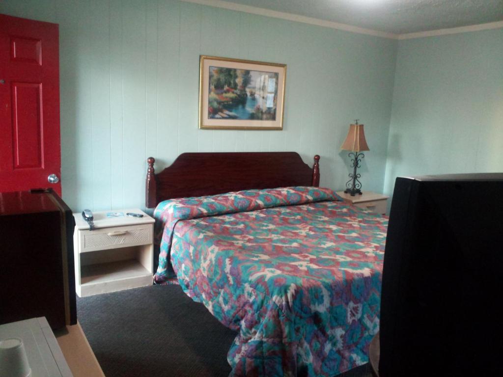 Skyland Motel - Cornelia Room photo